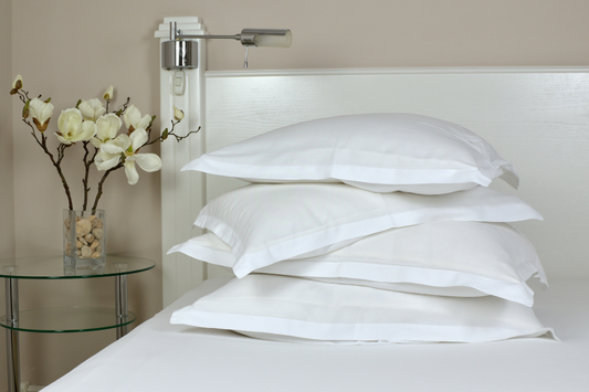 Bedspreads and Pillows that Increase Comfort and Hygiene in Hotels