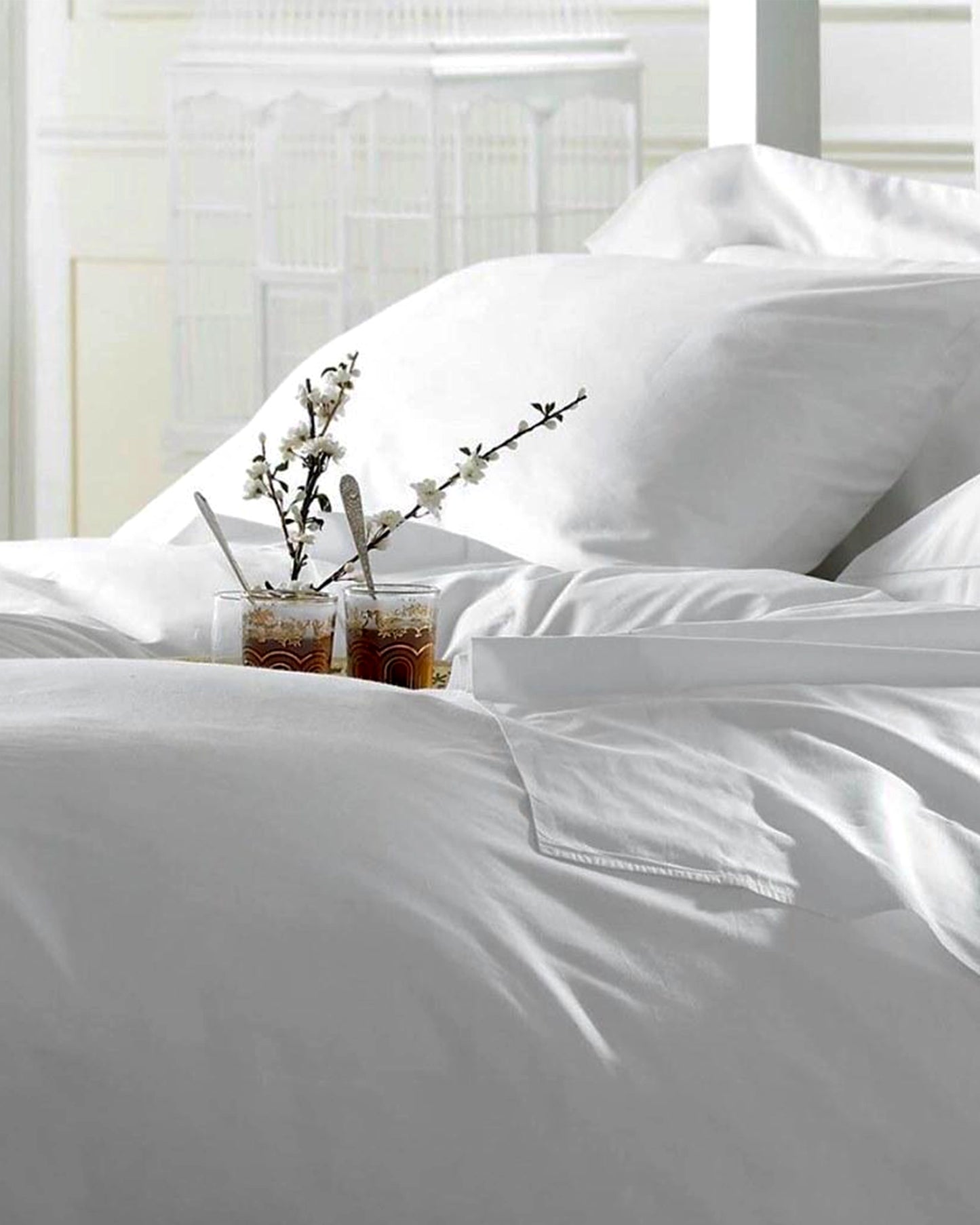 All White Luxury Duvet Cover With Flap