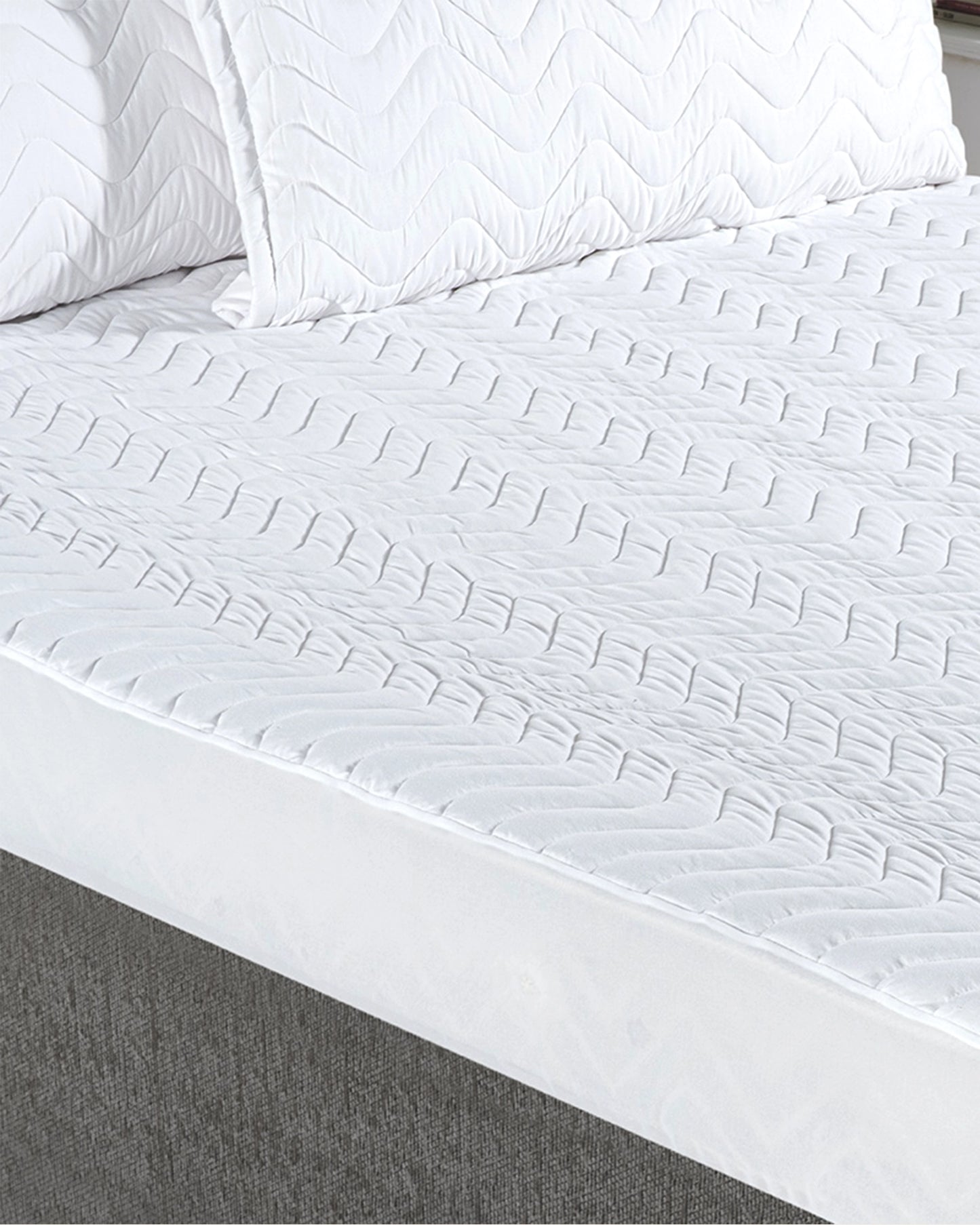 Mattress Protector White Fitted Style