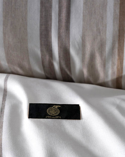 White Bedding Set with Light Lines